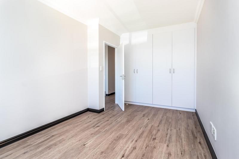 2 Bedroom Property for Sale in Buhrein Western Cape
